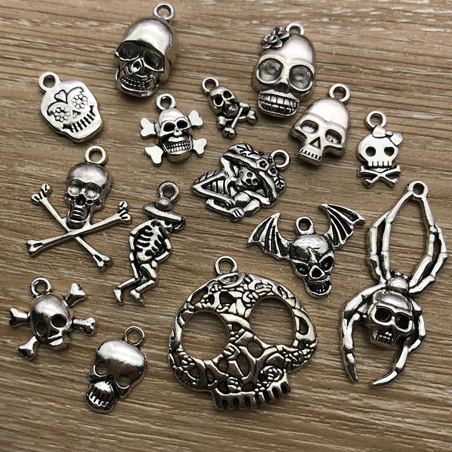 50pcs Halloween Charms – Vinta - Cosplay Bat Prop ulasan dan harga